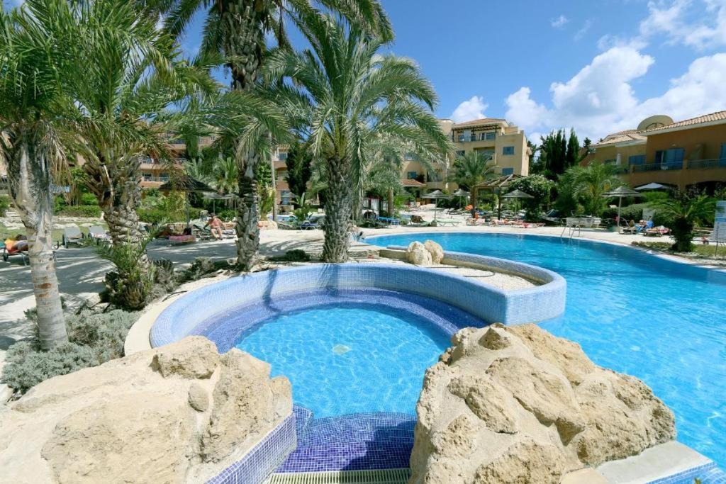 Ferienwohnung Limnaria Gardens B Paphos Exterior foto
