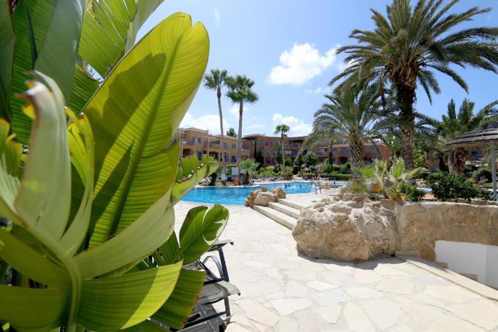 Ferienwohnung Limnaria Gardens B Paphos Exterior foto
